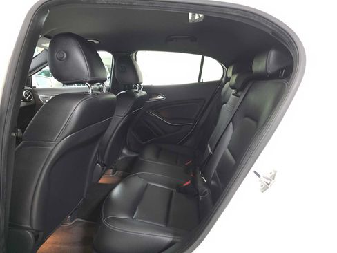Used 2019 Mercedes-Benz GLA 250 4MATIC image 16