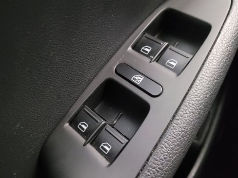 Used 2017 Volkswagen Jetta SE image 27