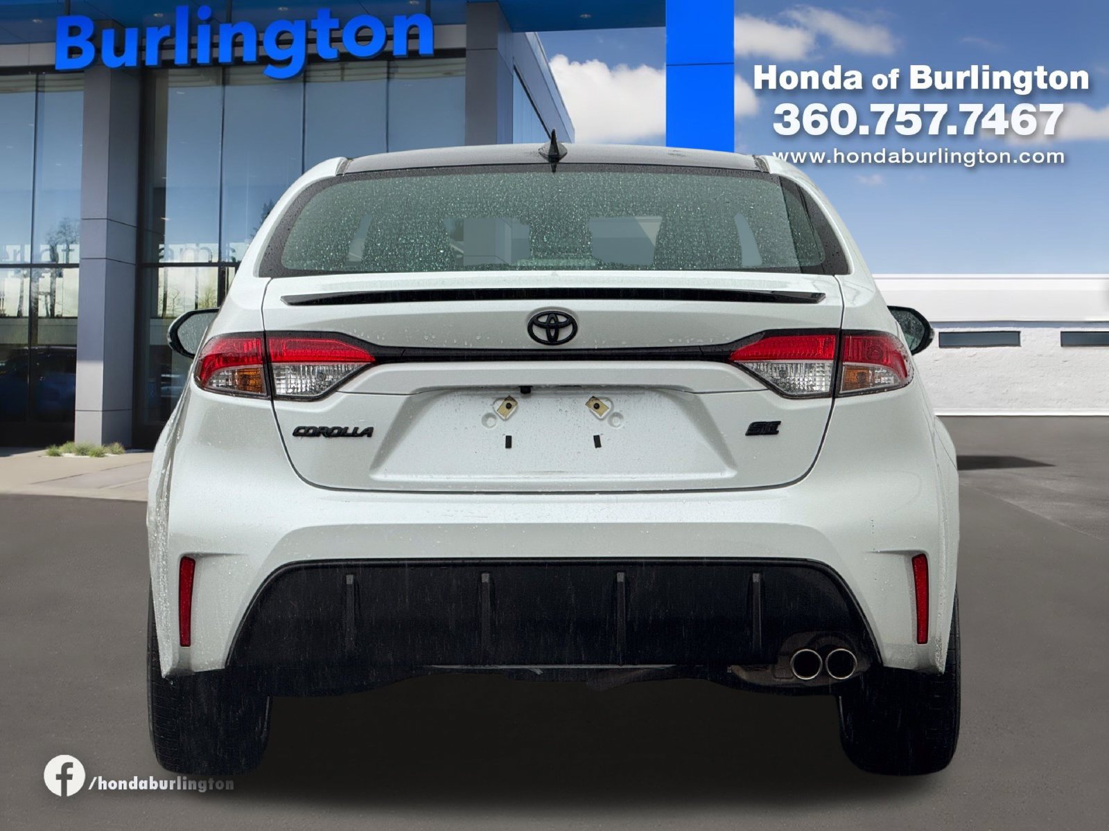 Used 2024 Toyota Corolla SE w/ SE Premium Package FWD image 5