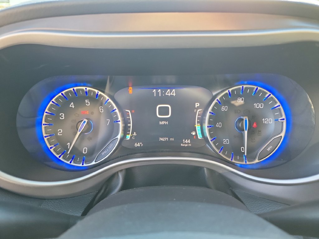 Used 2025 Chrysler Pacifica Select FWD image 29
