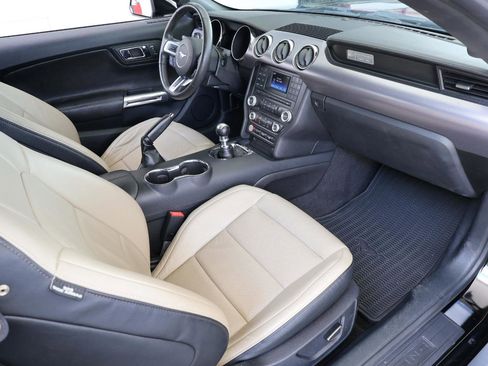 Used 2015 Ford Mustang GT RWD image 17