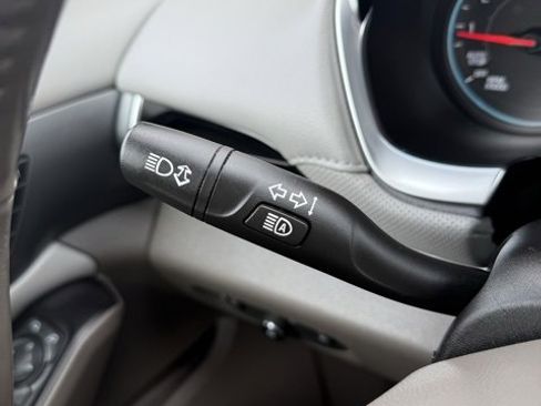 Used 2020 Chevrolet Traverse Premier image 23