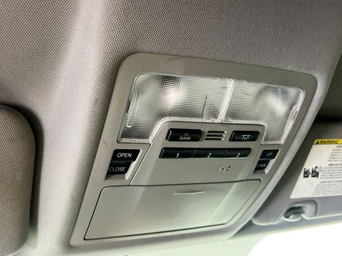 Used 2015 Toyota Highlander XLE image 22