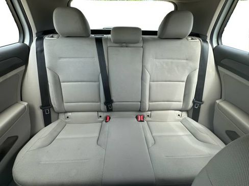 Used 2018 Volkswagen Golf S FWD image 14