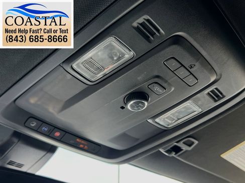 Used 2021 Chevrolet Suburban LT RWD image 46
