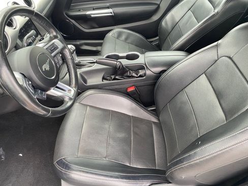Used 2019 Ford Mustang GT Premium image 11