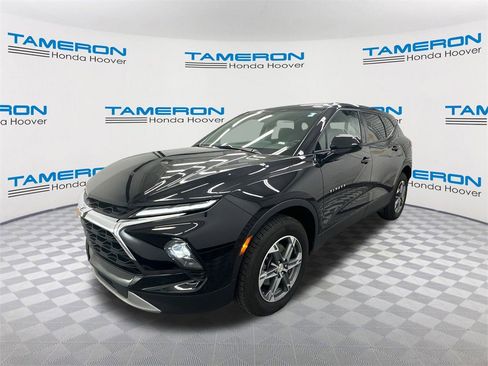Used 2024 Chevrolet Blazer LT image 1