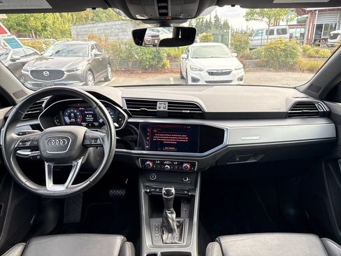 Used 2021 Audi Q3 2.0T Premium w/ Convenience Package AWD/4WD image 16