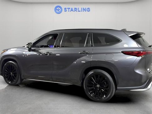 Used 2023 Toyota Highlander XSE image 4