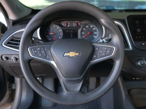 Used 2022 Chevrolet Malibu LS image 15