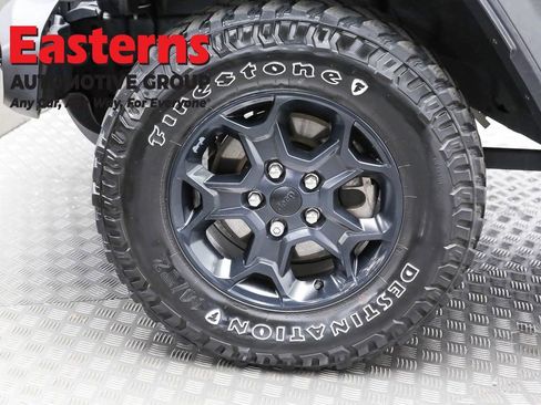 Used 2023 Jeep Wrangler Unlimited w/ Dual Top Group image 35