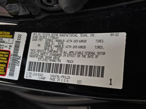 Used 2022 Toyota Tundra Limited w/ TRD Off-Road Package AWD/4WD image 34