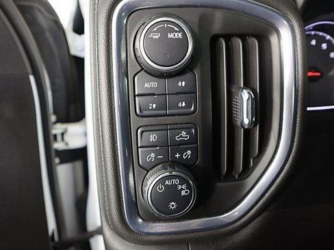 Used 2022 Chevrolet Silverado 1500 LT Trail Boss image 28