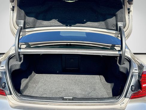 Used 2020 Volvo S60 T6 Momentum image 12