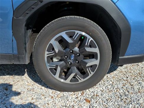 Used 2025 Subaru Forester Premium image 11