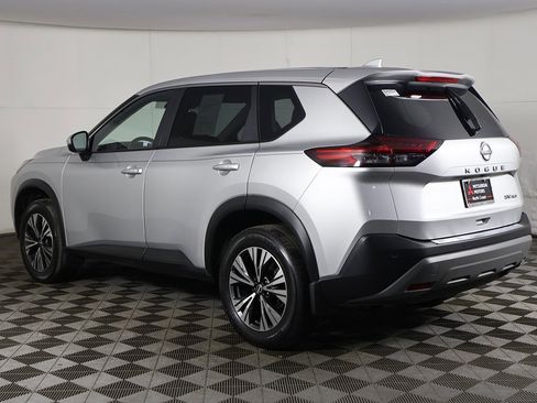 Used 2023 Nissan Rogue SV image 7