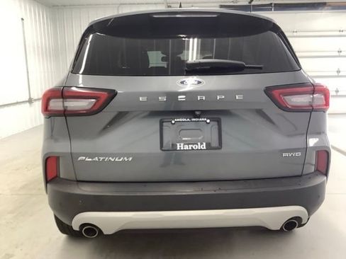 Used 2023 Ford Escape Platinum AWD/4WD image 5