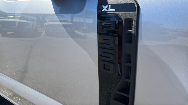 New 2027 Ford F350 XL w/ XL Driver Assist Package AWD/4WD image 9
