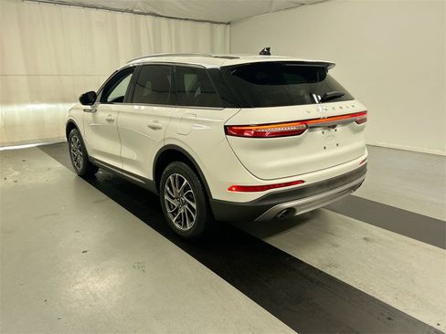 Used 2022 Lincoln Corsair AWD w/ Equipment Group 101A image 7