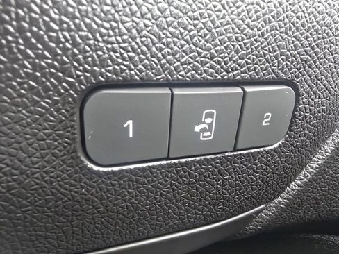 Used 2017 GMC Acadia Limited SLT image 27