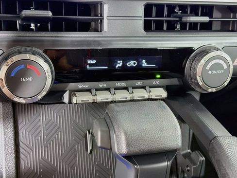 New 2026 Toyota 4Runner SR5 AWD/4WD image 19