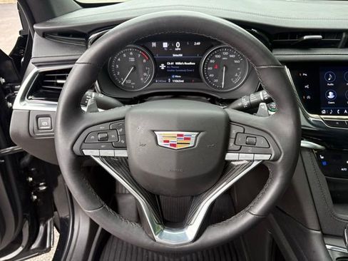 Used 2024 Cadillac XT6 Sport w/ Technology Package AWD/4WD image 35