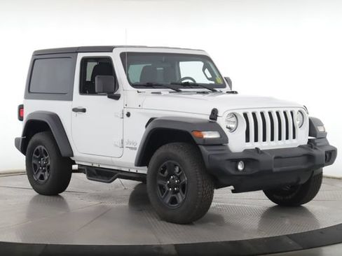 Used 2018 Jeep Wrangler Sport AWD/4WD image 2