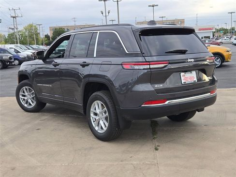 New 2025 Jeep Grand Cherokee Laredo w/ MOPAR Finishing Package image 16
