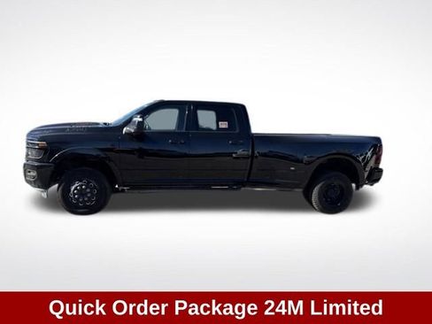 Used 2025 RAM 3500 Limited image 2