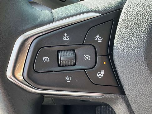 Used 2024 Chevrolet Trax LT w/ Driver Confidence Package image 16