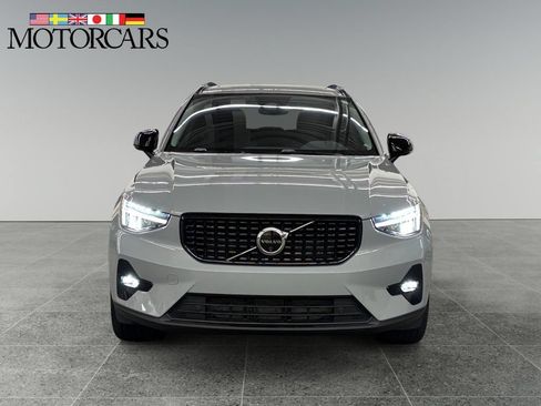 Certified 2024 Volvo XC40 B5 Plus w/ Climate Package AWD/4WD image 8