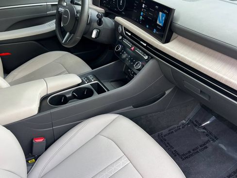 Used 2025 Hyundai Sonata Limited FWD image 18