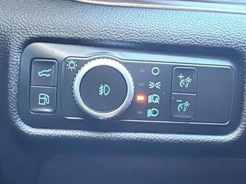 Certified 2022 Ford Explorer Limited w/ Hybrid Equipment Group 310A image 17