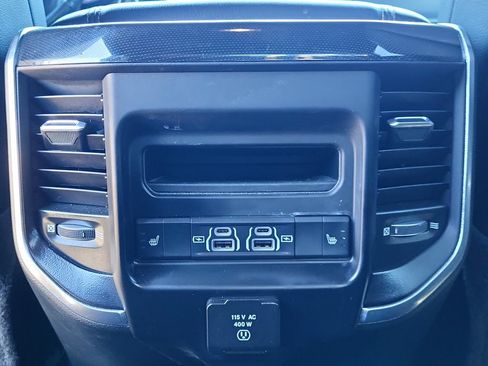 Used 2022 RAM 3500 Laramie AWD/4WD image 16