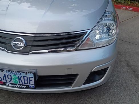 Used 2011 Nissan Versa 1.8 S w/ Plus Pkg FWD image 8