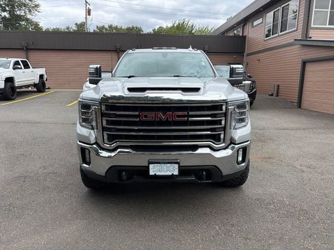 Used 2020 GMC Sierra 3500 SLT w/ SLT Convenience Package AWD/4WD image 2