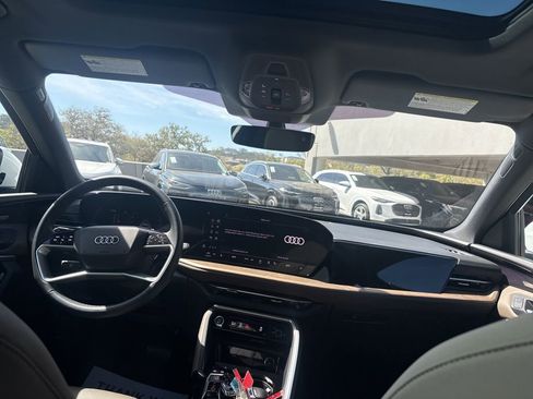Used 2025 Audi Q5 Premium Plus w/ Premium Plus image 19