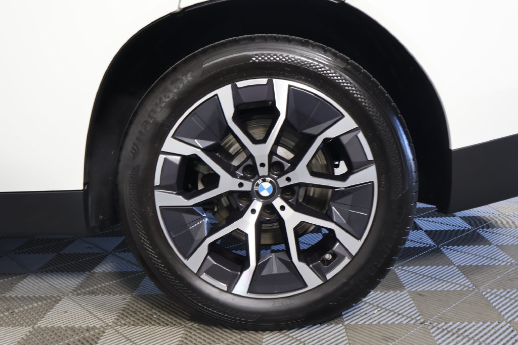 Used 2026 BMW X3 xDrive30i w/ Convenience Package AWD/4WD image 7