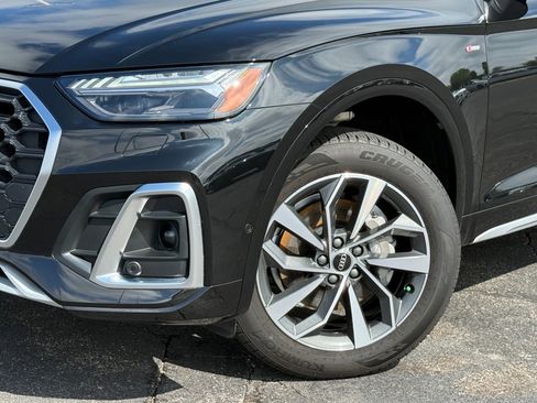Certified 2024 Audi Q5 2.0T Prestige w/ Prestige Package AWD/4WD image 2