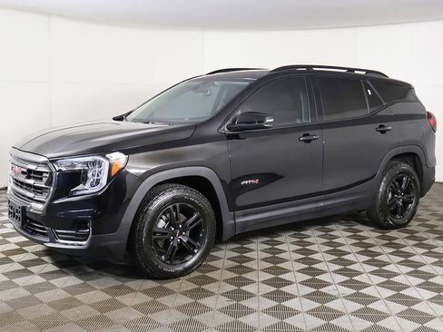 Used 2024 GMC Terrain AT4 w/ LPO, Floor Liner Package AWD/4WD image 10