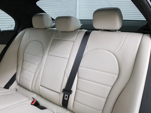Used 2020 Mercedes-Benz C 300 Sedan image 25