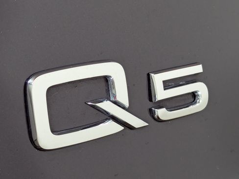 Used 2019 Audi Q5 Prestige AWD/4WD image 29