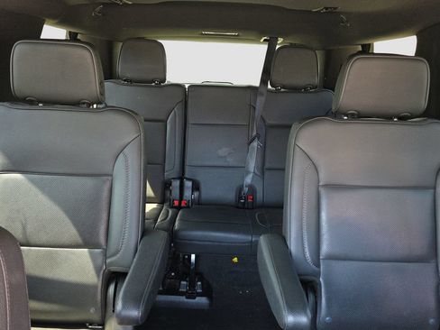 Used 2021 GMC Yukon Denali w/ Denali Premium Package AWD/4WD image 12