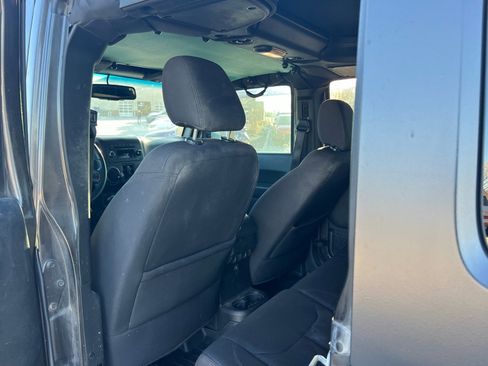 Used 2018 Jeep Wrangler Unlimited Sport S image 16