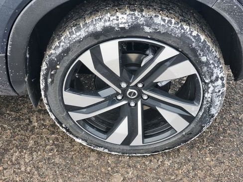 New 2026 Volvo XC40 B5 Plus w/ Protection Package Premier image 7