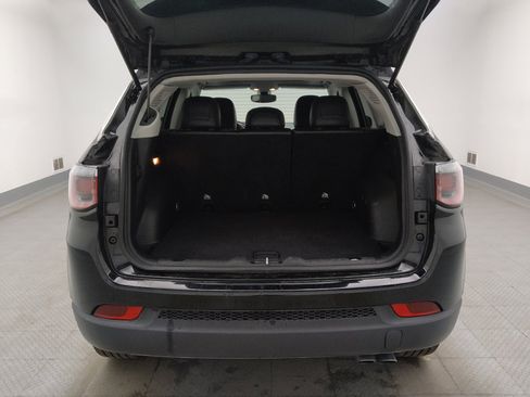 Used 2019 Jeep Compass Limited AWD/4WD image 29