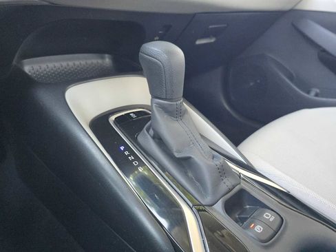 Used 2021 Toyota Corolla LE w/ Carpet Mat Package (TMS) FWD image 31
