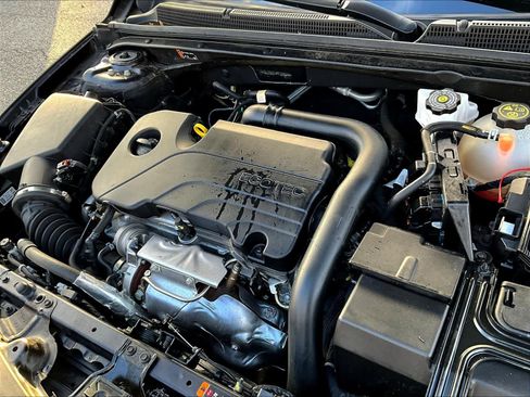 Used 2023 Chevrolet Malibu LT image 35