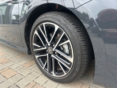 Used 2025 Toyota Camry XLE image 11