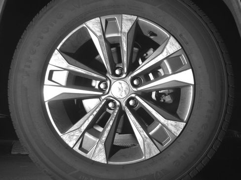 Used 2025 Chevrolet Equinox LT FWD image 13